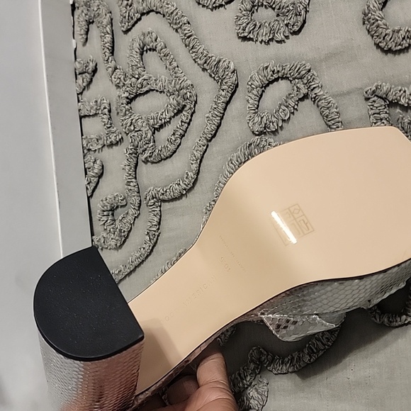 Good american silver snake nwt 10.5 platform heels - Picture 4 of 5